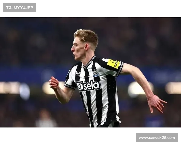 纽卡斯尔联客场6-1大胜卡拉巴赫，安东尼·戈登上演大四喜